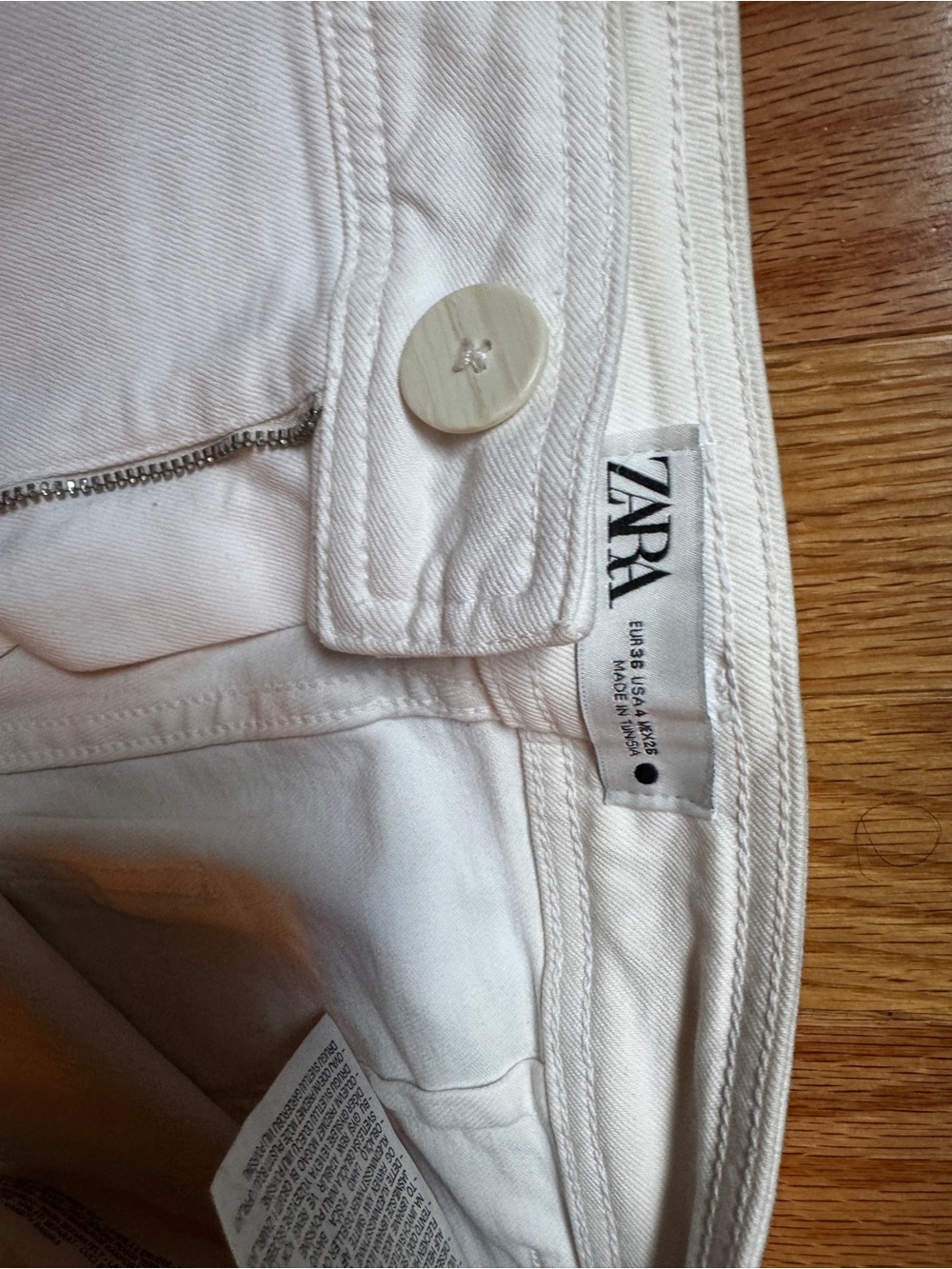 Zara White Skinny Jeans with Button Detail
